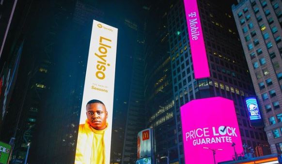 Lloyiso shines in New York Times Square