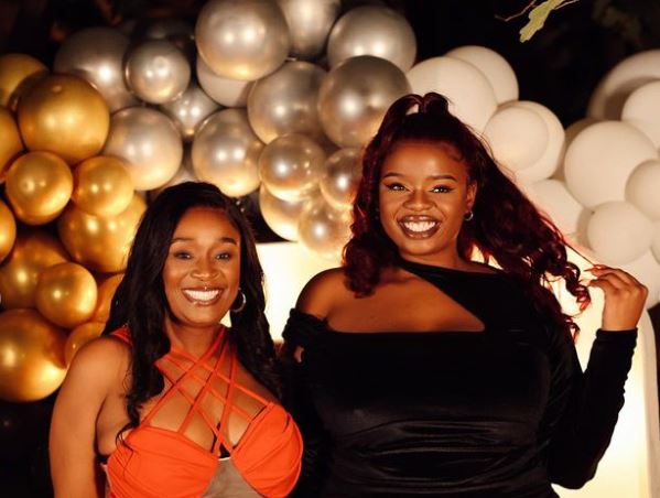 Thickleeyone surprises her mom with a 50th birthday party (Photos)